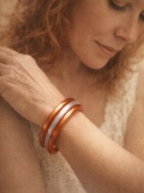 Vintage Lucite Moonlight Stringer bangles‎